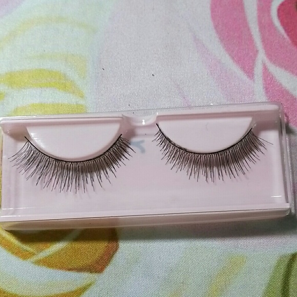*IN STOCK* C7 Naturally Gorg Lashes by Lash Levels - Picture 1 of 5